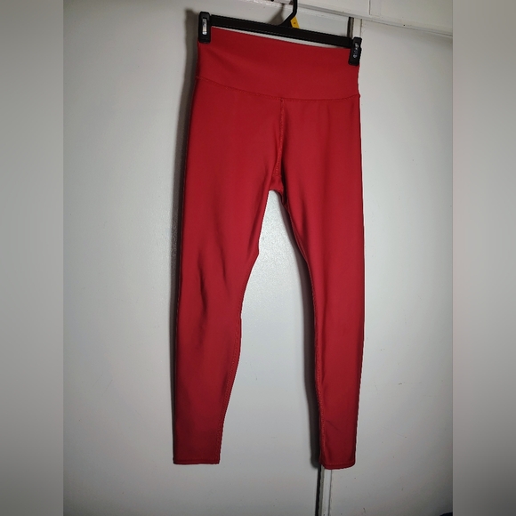 Alo Yoga high-waisted Airlift leggings vibrant classic red women's activewear L. - Picture 3 of 16